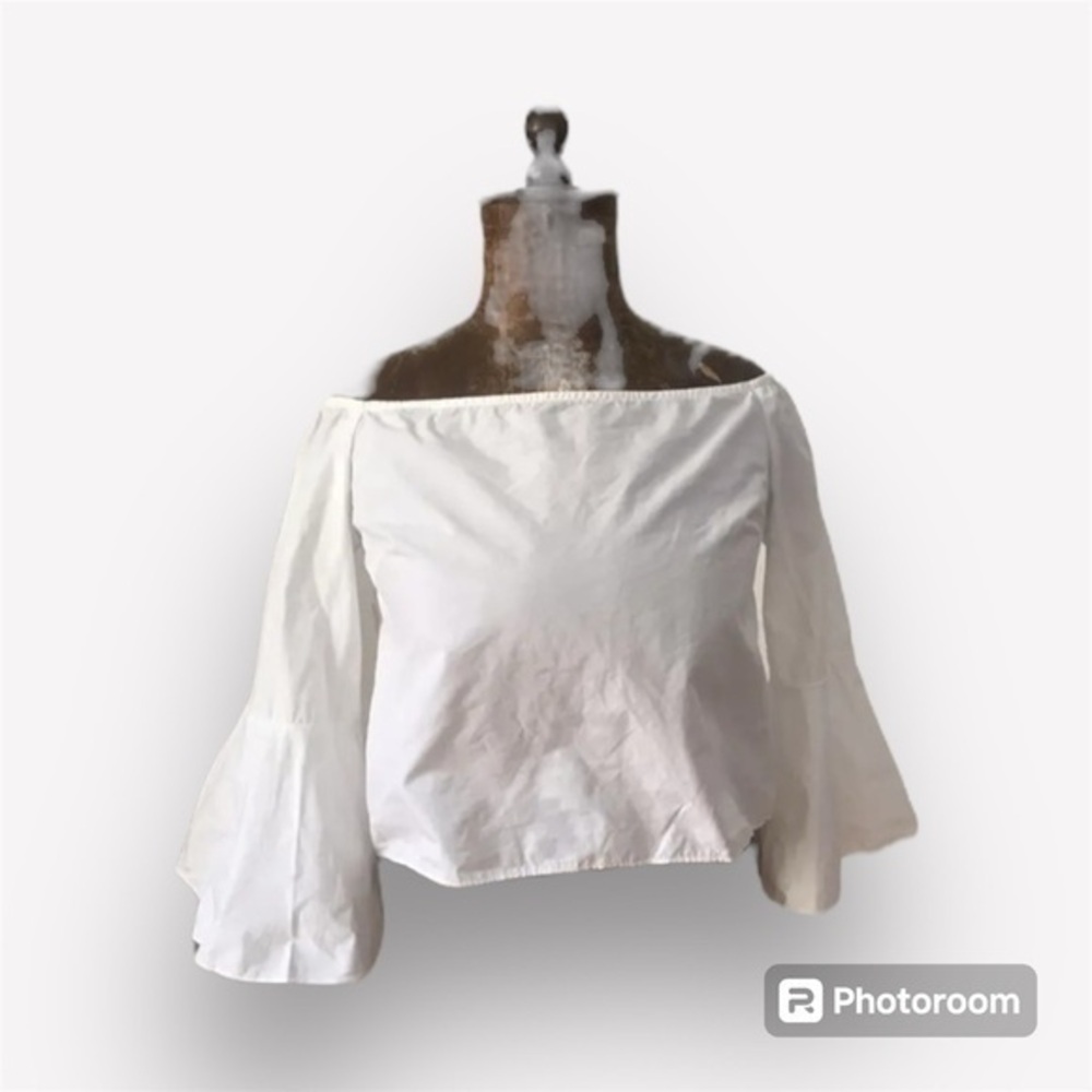 🐠Nicholas Off-Shoulder Blouse Bell Fluted Sleeves White Timeless Elegance 2